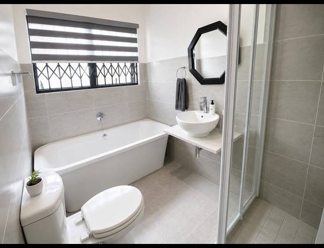 3 BEDROOM HOUSE FOR SALE IN THATCHFIELD